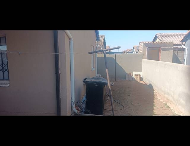3 BEDROOM FREEHOLD FOR SALE IN WINDMILL PARK